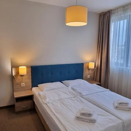 Sun Travel Sunny 公寓 阳光海滩